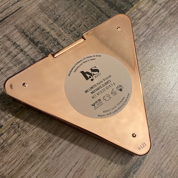 LYS Beauty No Limits Matte Bronzer In Motivate - Picture 3 of 4